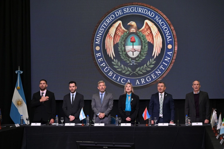 Frigerio encabezó la apertura del Consejo Federal de Seguridad Interior que sesionó en Entre Ríos