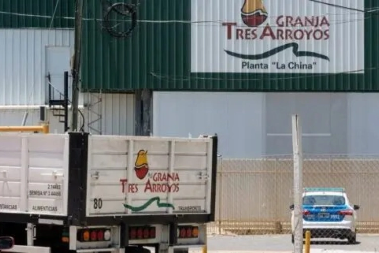 Toda la vida trabajando, y ahora dependemos de otros para subsistir, dice un trabajador de Tres Arroyos