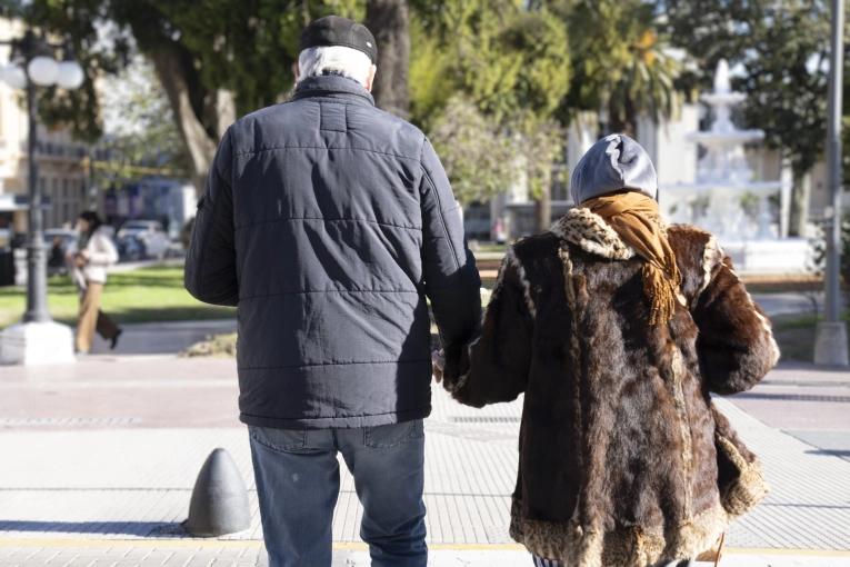 Ante las bajas temperaturas piden reforzar las medidas de cuidado