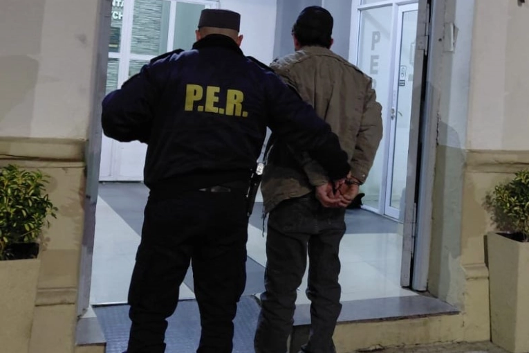 Golpeó a su pareja y quedó detenido