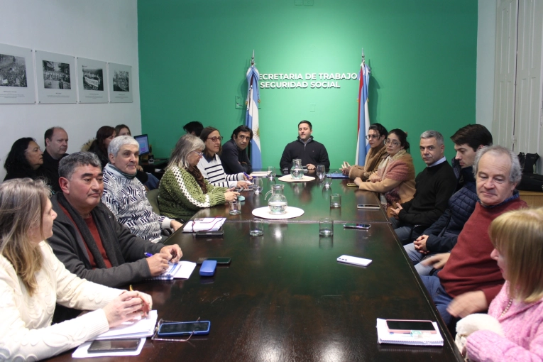 La negociación paritaria con los gremios docentes continuará el miércoles