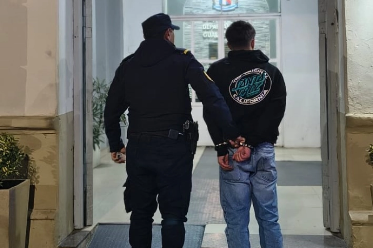 Dos jóvenes detenidos por incidentes en un boliche