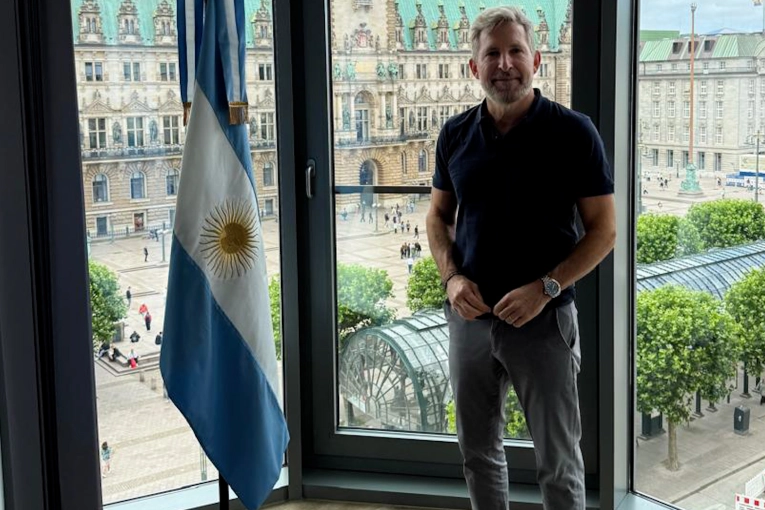 En su visita al Puerto de Hamburgo Frigerio impulsó la agenda exportadora y logística de Entre Ríos