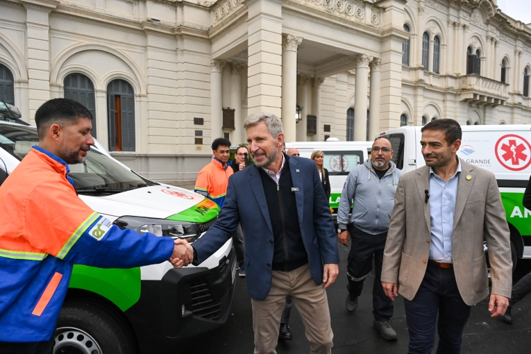 Incorporan 24 ambulancias y nuevo equipamiento al sistema sanitario de Entre Ríos