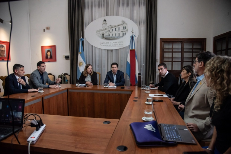 Comedores: evalúan sumar alimentos frescos al desayuno escolar