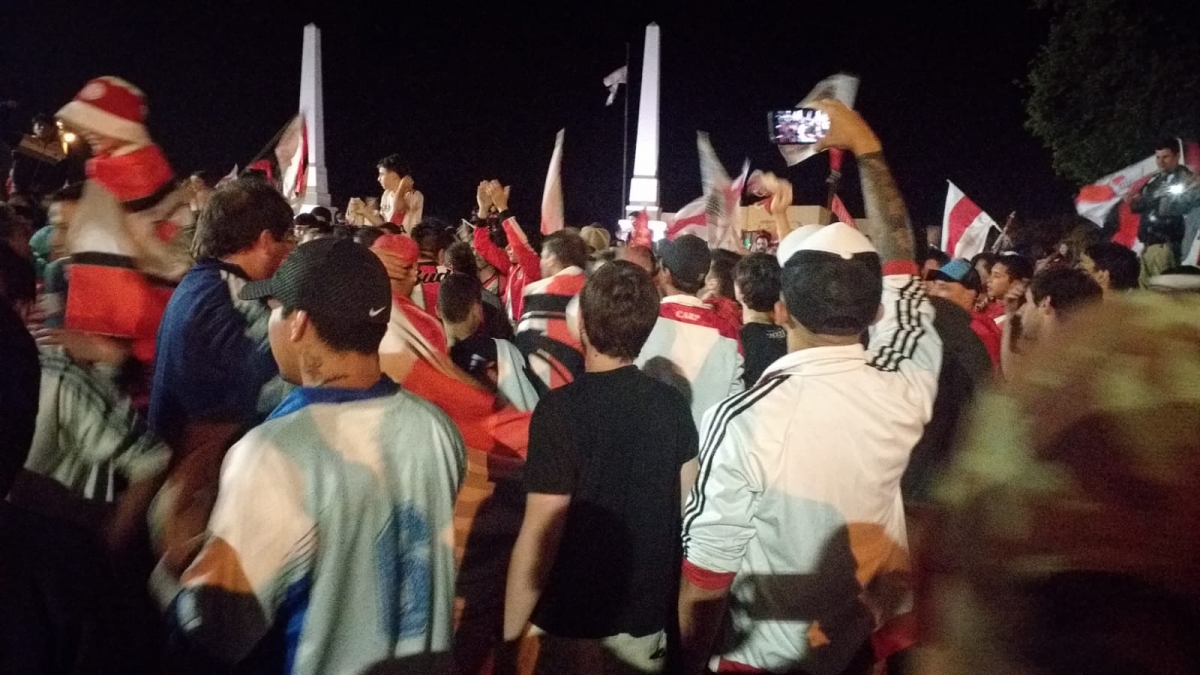 Hinchas de River festejaron en Gualeguaychú